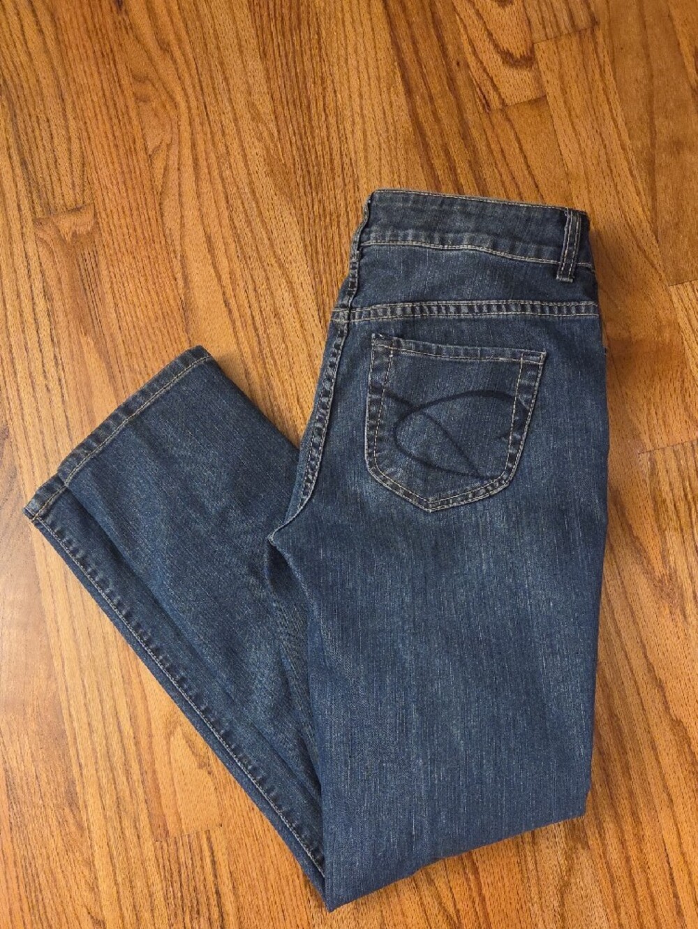 Chico's Straight Slim Leg Jeans in Dark Blue Denim- Chico's 0 Short (SP/4-6)